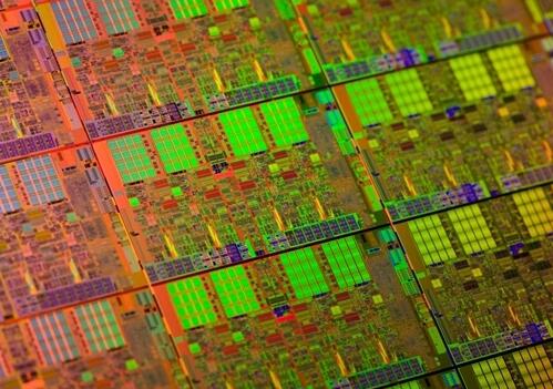 大炮湖变炮灰 Intel彻底删除第一代10nm酷睿处理器支持